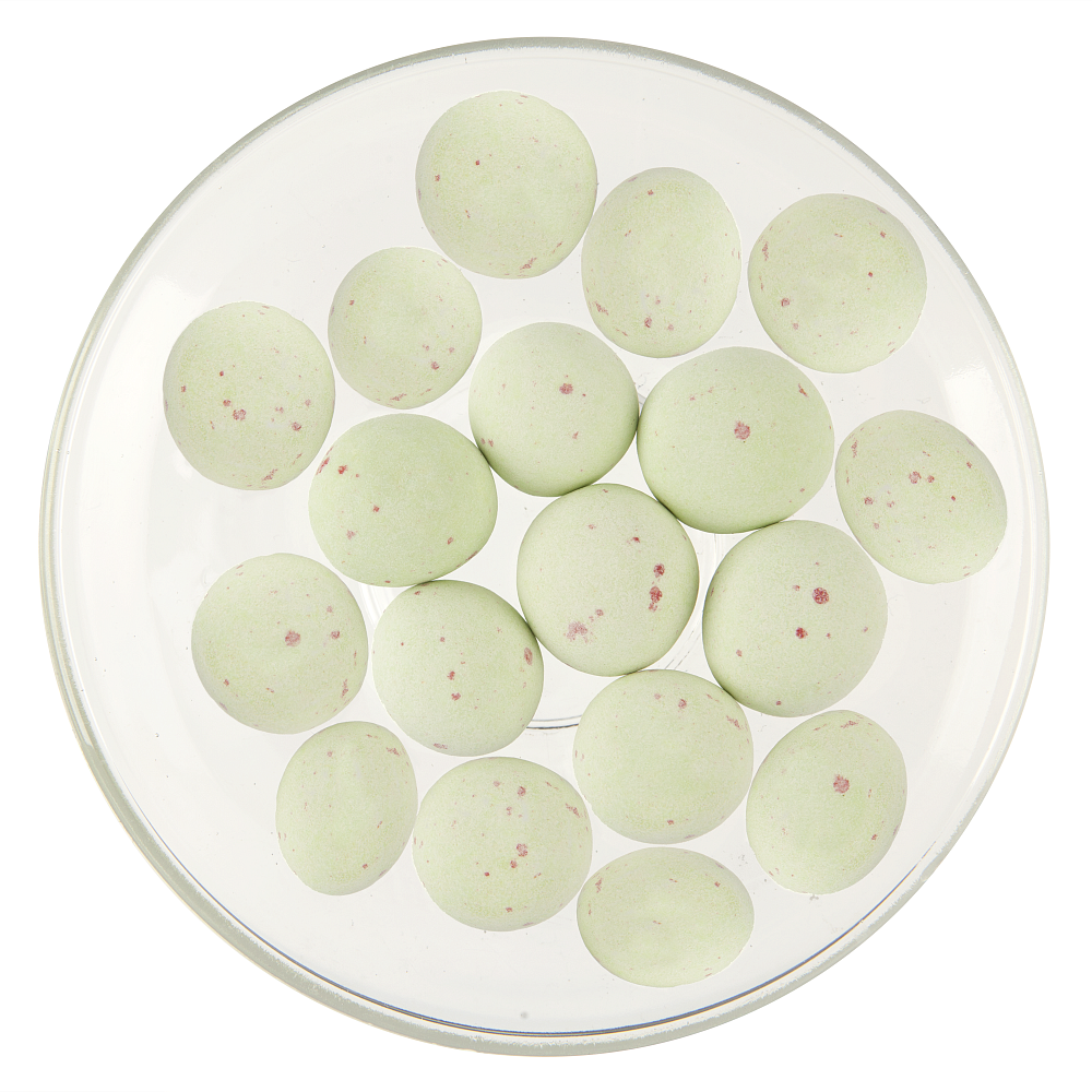 : вишня в темном шоколаде и сахарной глазури